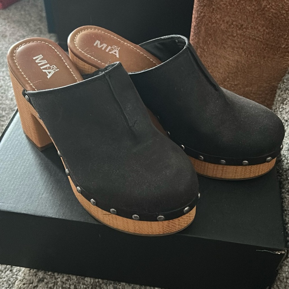 Mia Studded Clogs